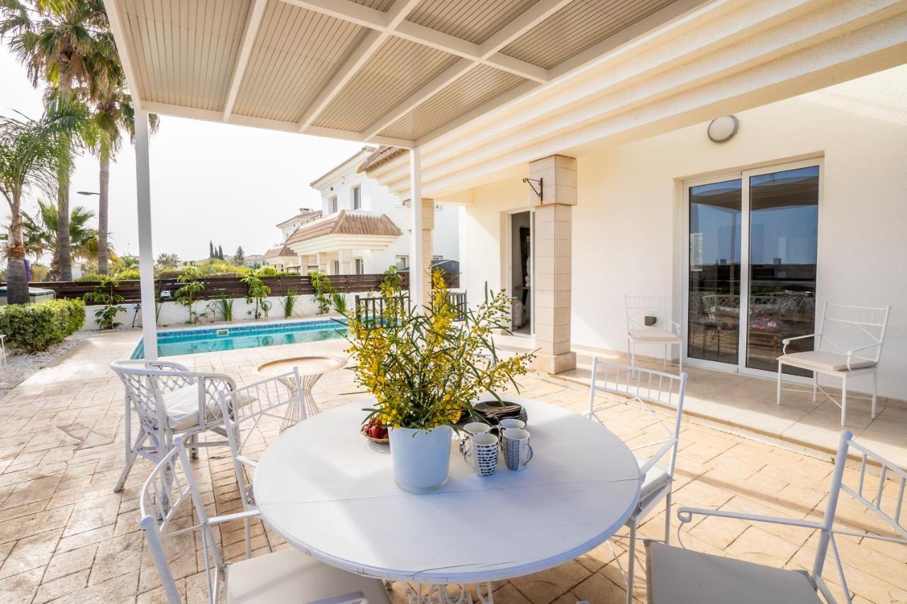Villa Chill And Joy Paralimni Exteriör bild